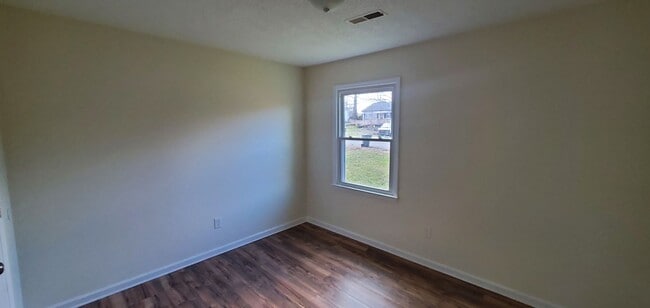 Photo - 1126 Easton Rd