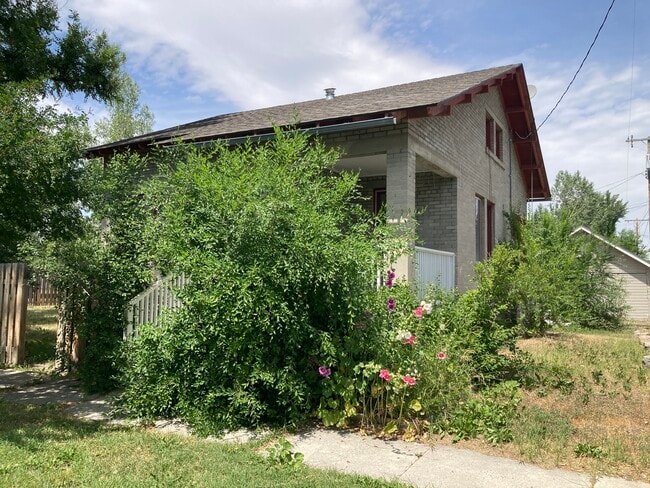 Photo - 110 E Hickory St House