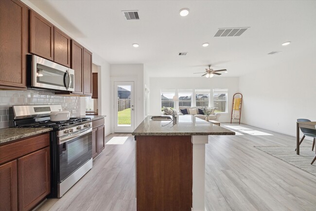 Photo - 7419 Casuna Ln