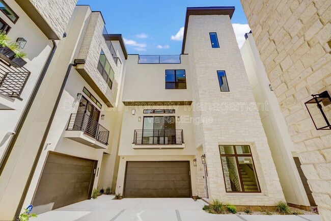 Photo - 1803 Dunlavy St