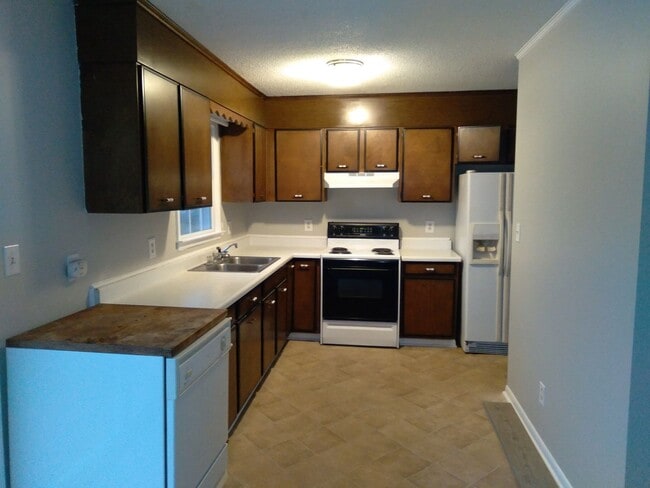 Photo - 309 Tall Pine Rd