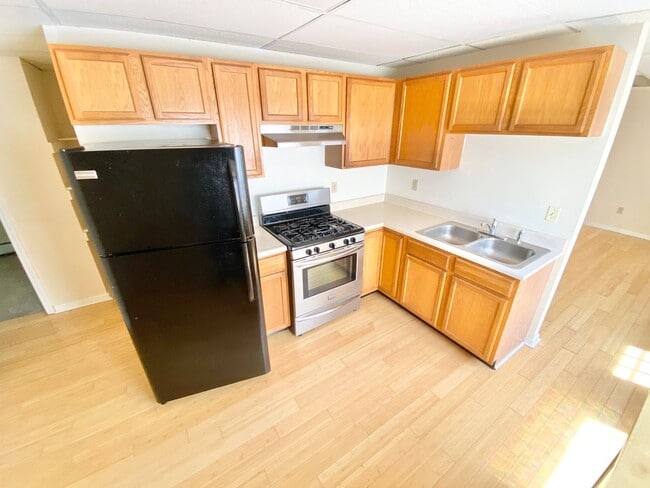52-61 Grant Street - 52-61 Grant Street Apartment Unit 61