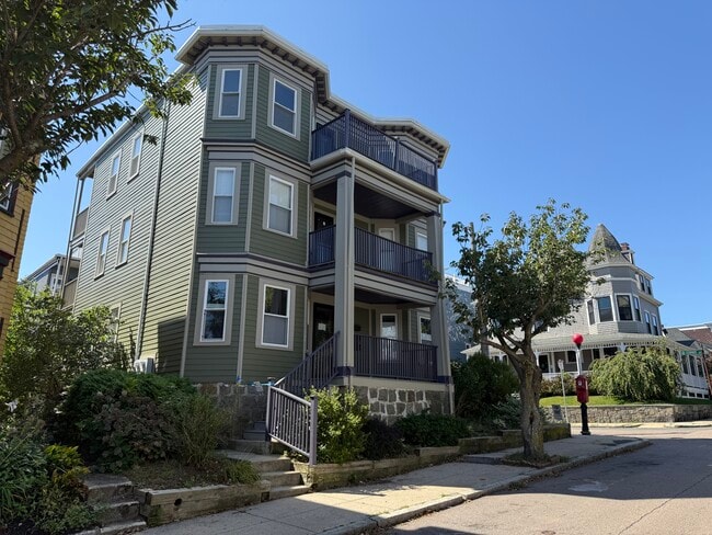 Building Photo - 78 Sawyer Ave Unit 3 Rental