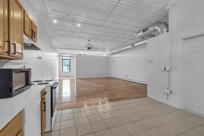 83 Main St Unit 5