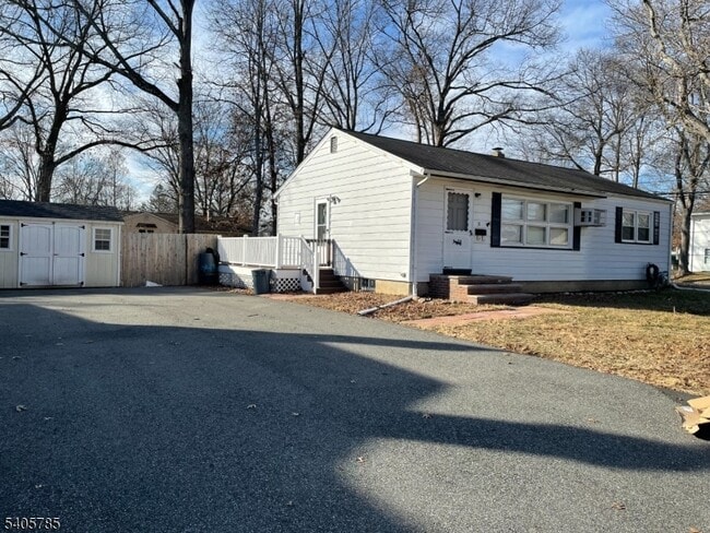 Photo - 31 Kingston Rd