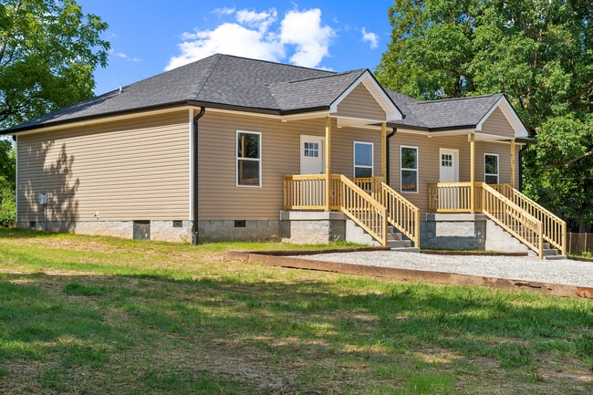 Building Photo - 117 Travis Dr Unit 2