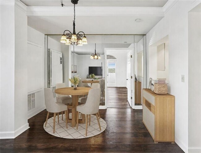 Photo - 2161 Peachtree Rd NE Unidad 205