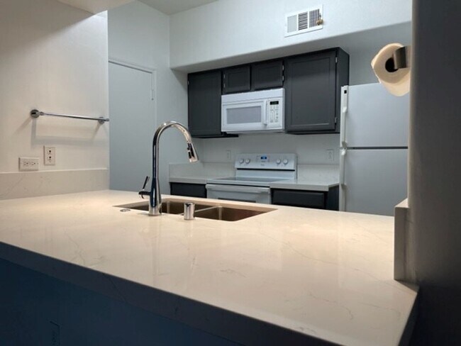 Photo - 2 Bedroom 2 Bath Condo W Sunset Unit 1047