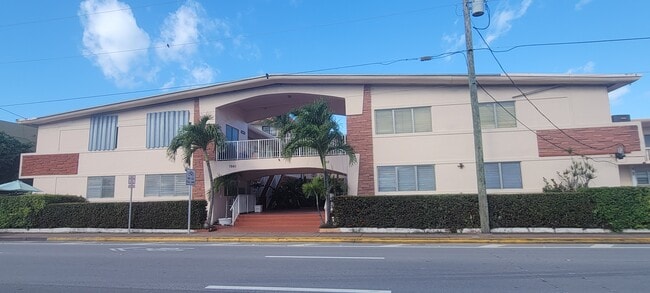 Building Photo - American Gardens Condominiums