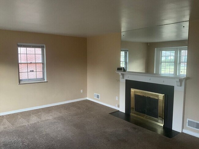 Photo - 907 Golfview Ave