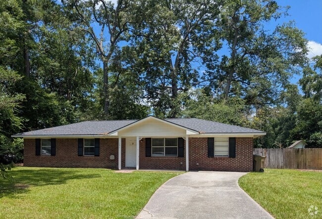 Building Photo - Charming 3-Bedroom Home in the Heart of Ri...