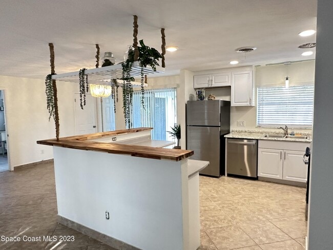 Photo - 250 Andros Dr