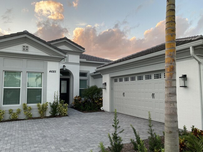 4685 Estates Cir