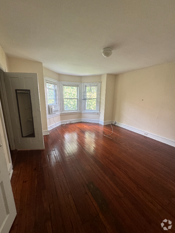 Building Photo - 232 S 44th St Unit 3Fl Rental