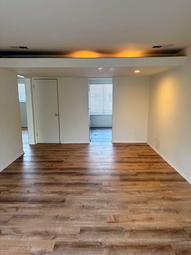 Photo - Courtyard Gardens Apartments