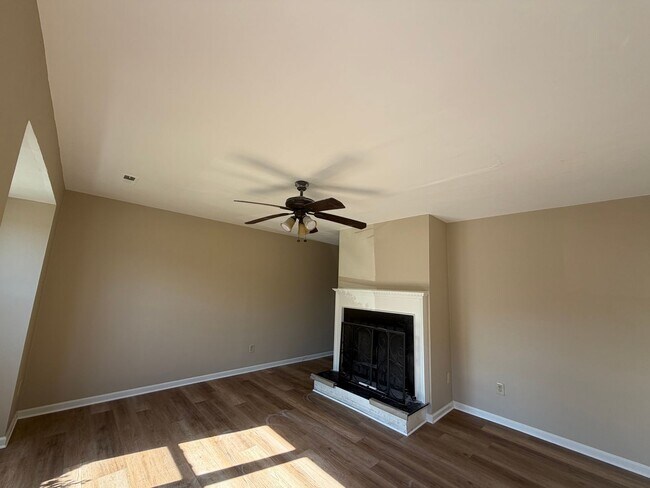 Photo - Georgetown Colony