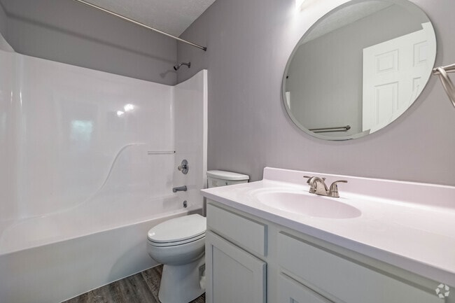 3BR, 2BA - 1,150SF - Second Bathroom