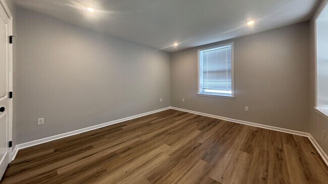 Photo - 1937 Cecil B. Moore Ave Unit 3