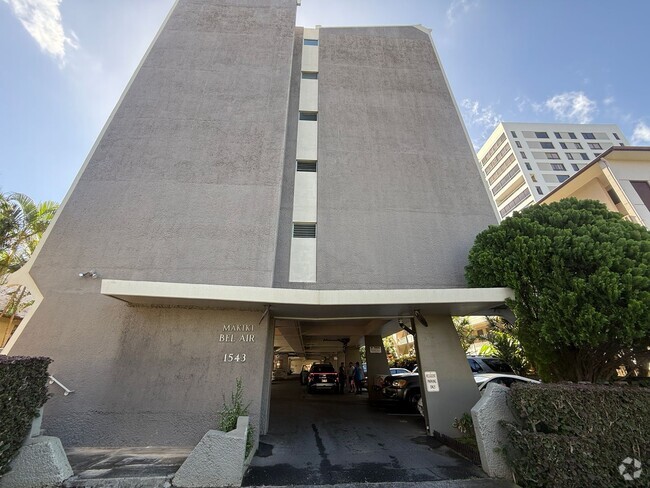 Building Photo - Makiki Bel Aire 2 bedroom 1 bath with 1 re... Unit 601 Rental