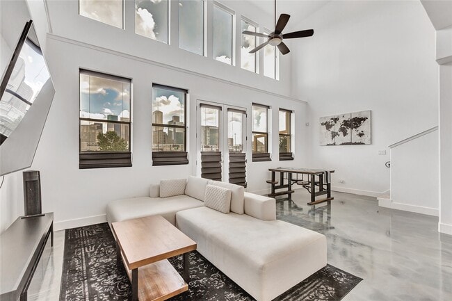 Photo - 2323 Polk St Unit 305