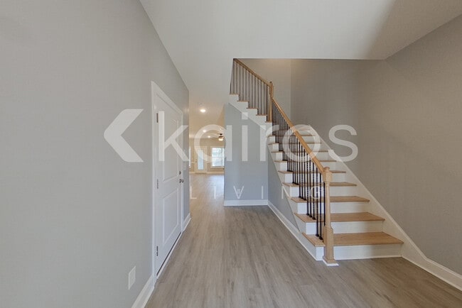 Photo - 3713 Oak Leaf Wy