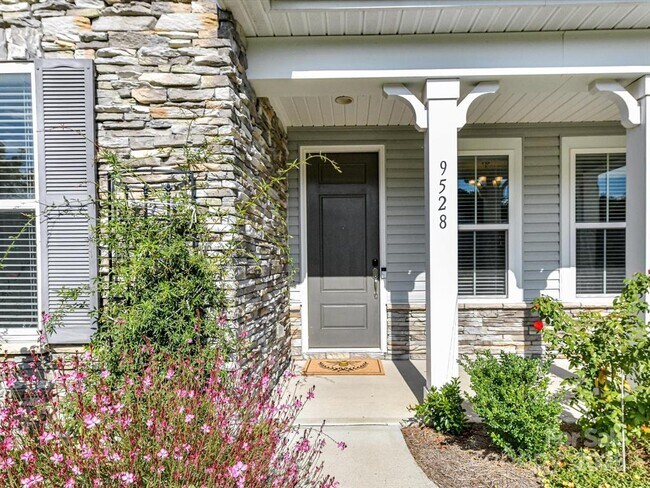 Photo - 9528 Horsebit Ln