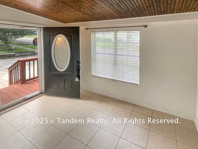 Photo - 401 Cleves St