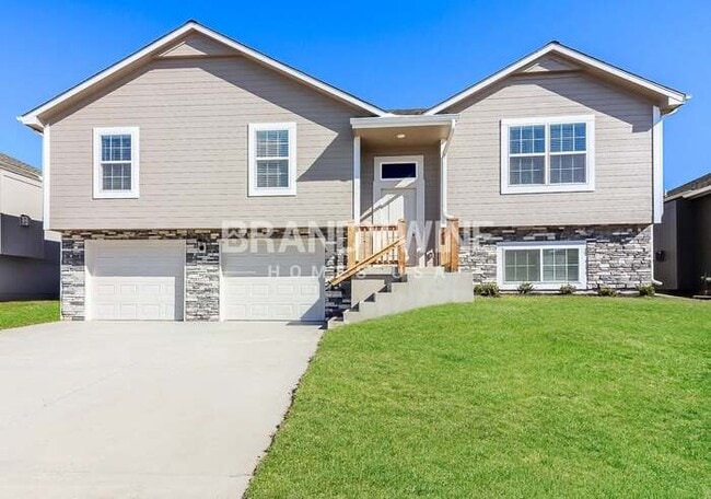 COMING SOON! APPLY NOW! 4BED 3BATH - COMING SOON! APPLY NOW! 4BED 3BATH House