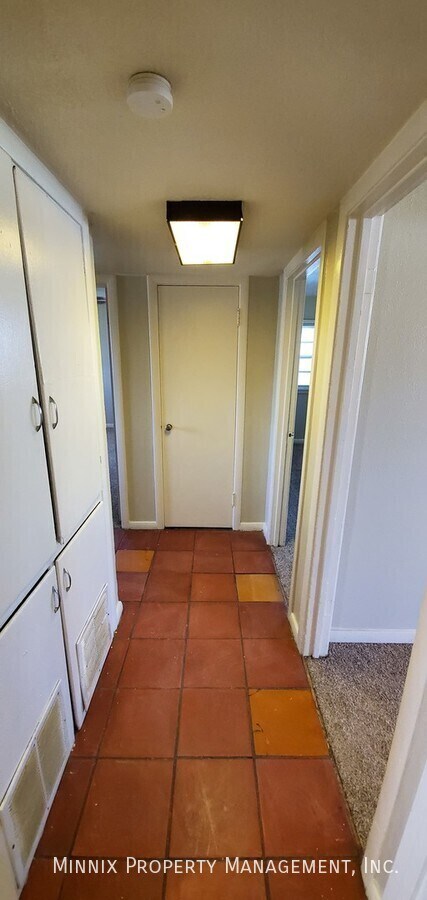 Photo - 6125 Avenue Q