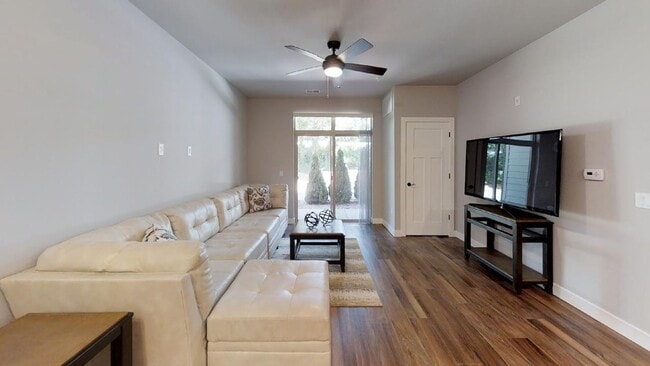 Photo - Jefferson Crossing