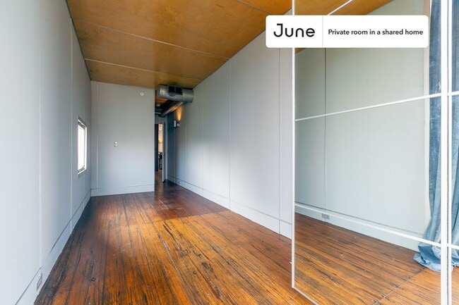 Photo - Room in Shared 6 bed/6 bath home Unidad 2A