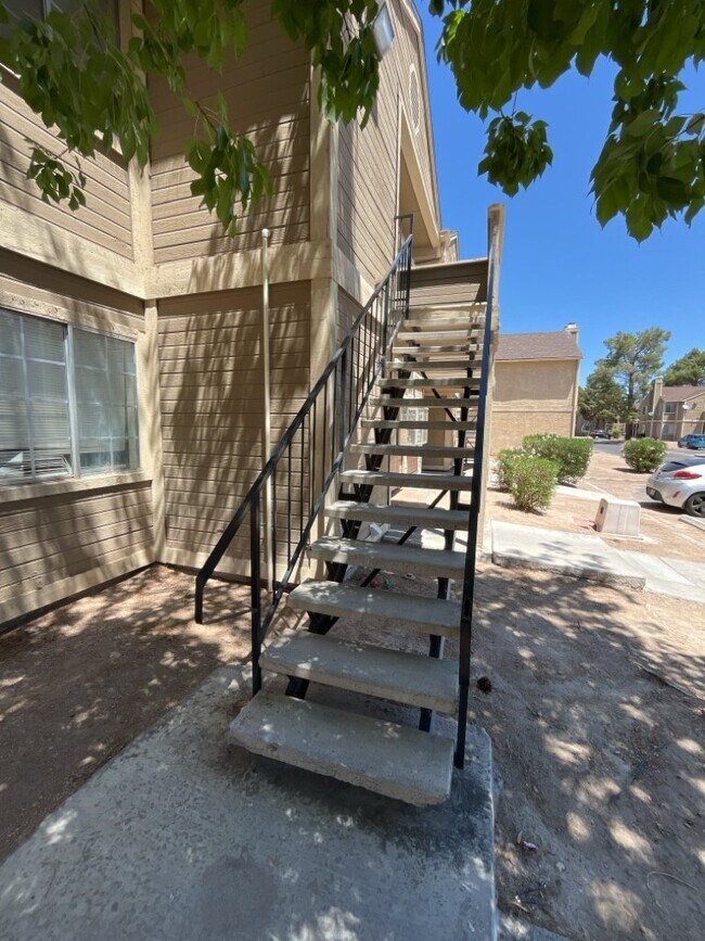 2697 Aarondavid Dr