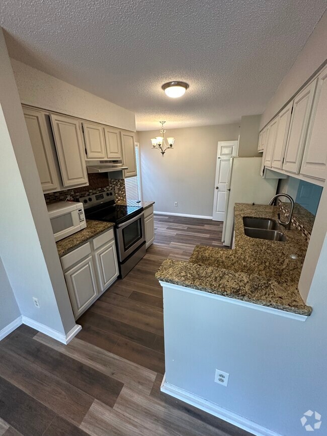 Building Photo - 4621 Hamory Dr Unit 4621 BLD 2B Rental