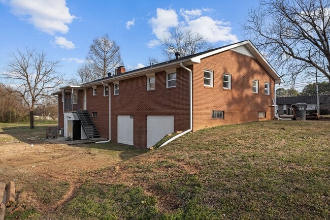 Photo - 1435 Auten Rd