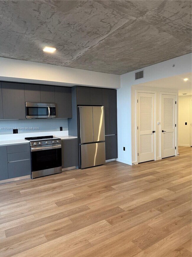 Photo - 307 SW 5th St Unit 2415