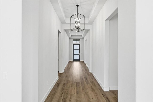 Photo - 9201 Spire View