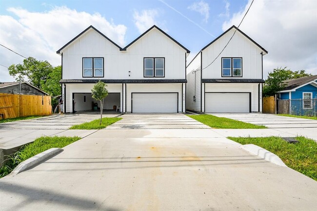 Building Photo - 4438 Aledo St Rental