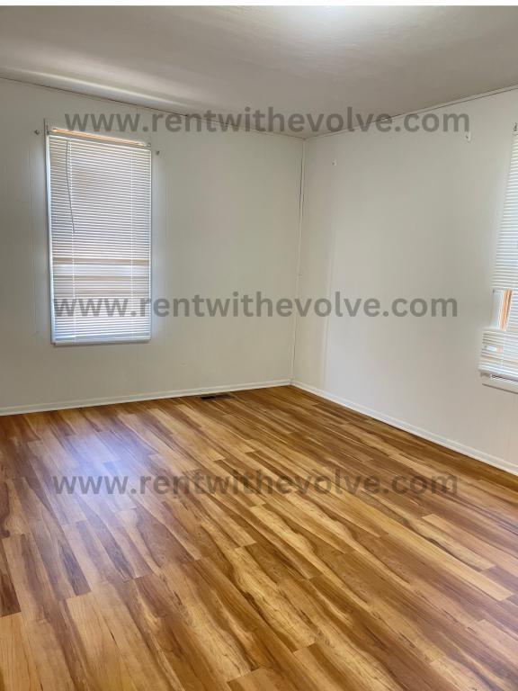 Photo - 600 N Residence St