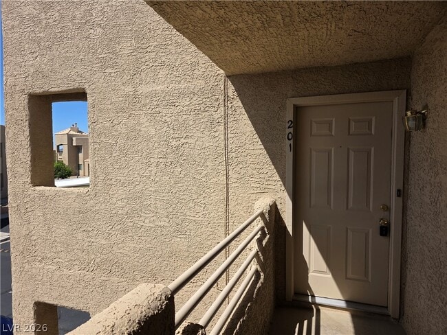 Photo - 2200 Highpointe Dr Unit 201