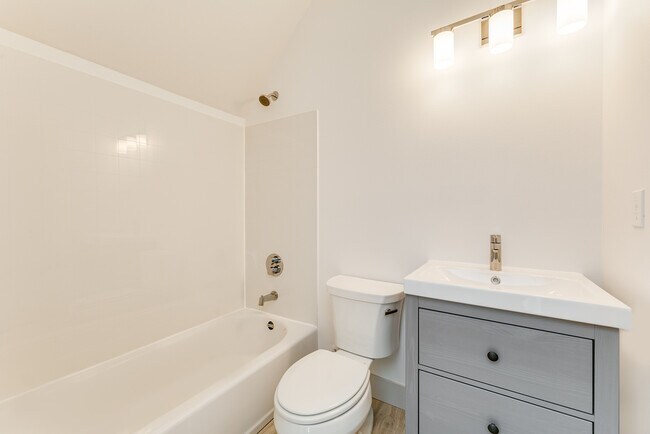 Photo - 2513 E Yesler Way Apartments Unit 2