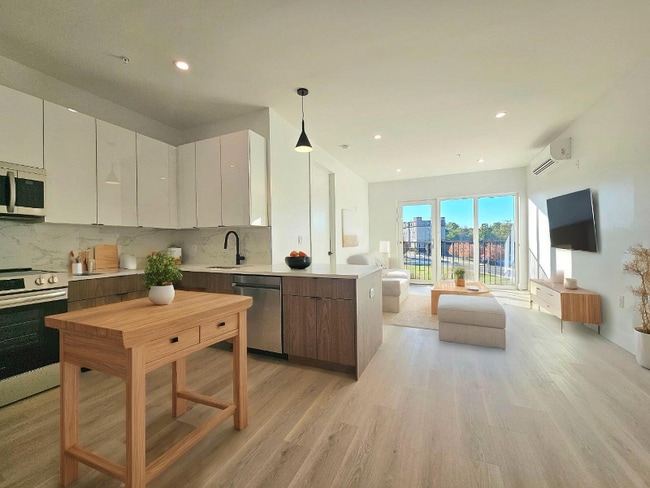 Building Photo - 19 Livingston St