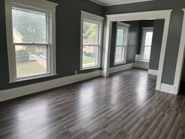 Photo - 418 S 1st St