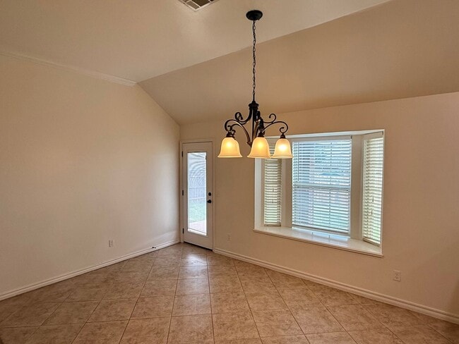 Photo - Inviting 3 Bed 2 Bath in Deer Creek Neighborhood