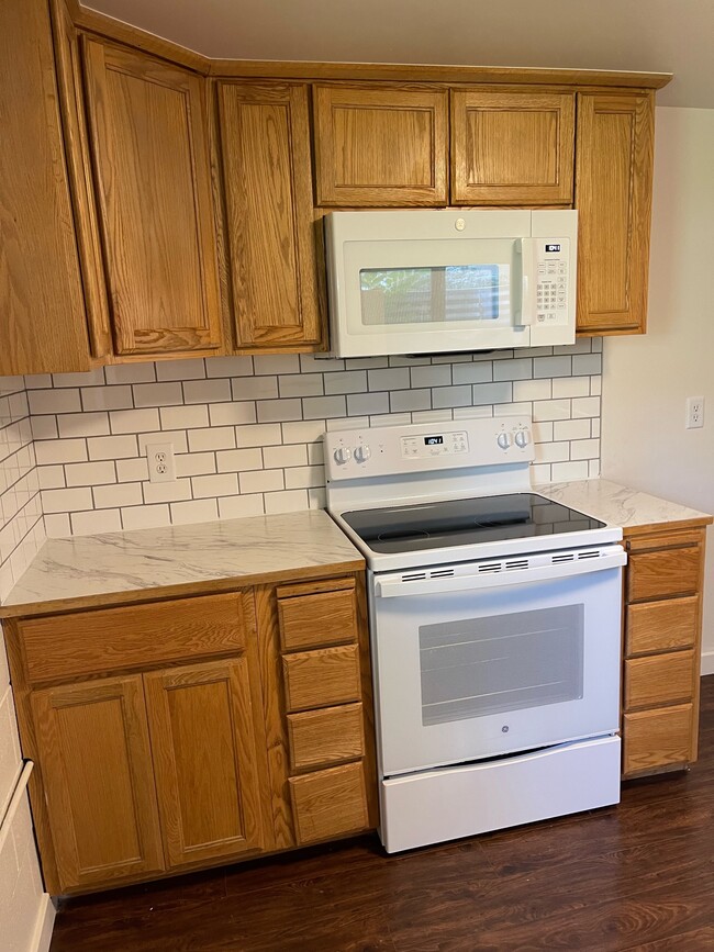 Photo - Lieuallen Apts. Unit 241 1/2