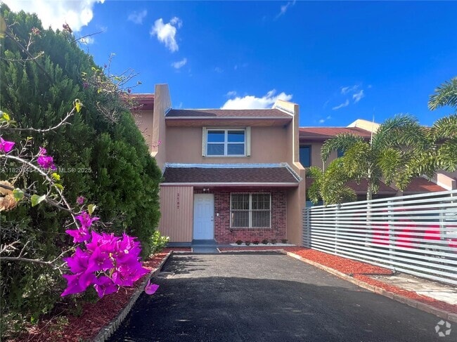 Building Photo - 2787 NW 196th St Rental