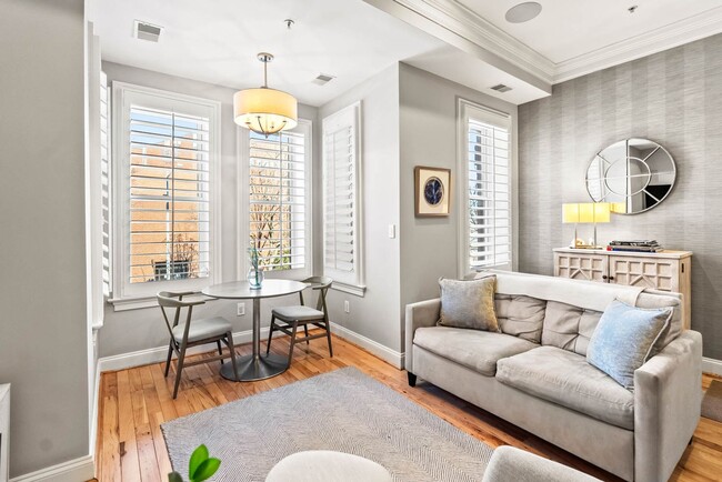 Photo - Logan Circle Condo Unidad 2