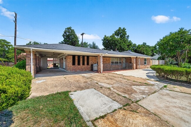 Photo - 6605 Winton St