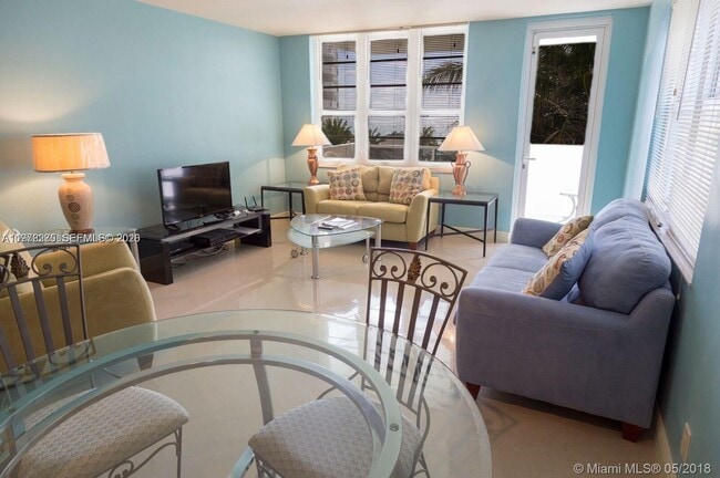 Building Photo - 100 Lincoln Rd Unit 521