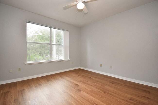 Photo - 2360 SW Archer Rd