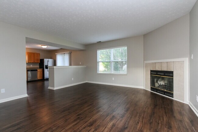 Photo - 5885 Gadsen Dr
